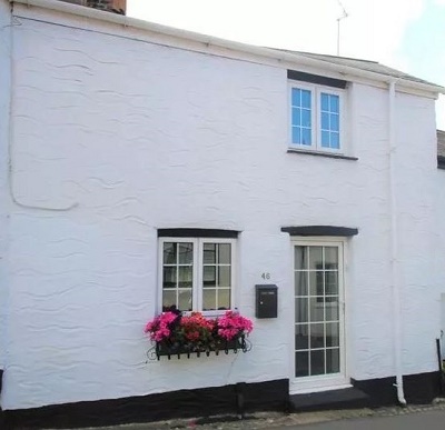 Cottage next door to Bessemmer thatch.